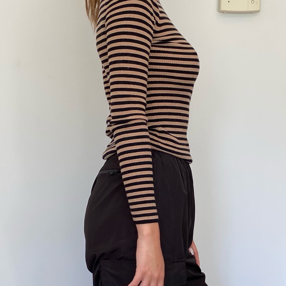 A.L.C. Ribbed fitted Top - Picture 2 of 3